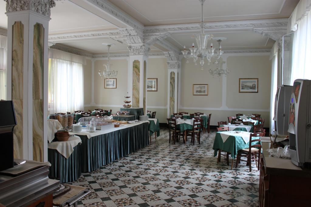 Hotel Byron Lido di Venezia Bagian luar foto