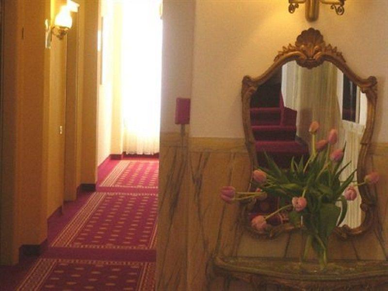 Hotel Byron Lido di Venezia Bagian luar foto